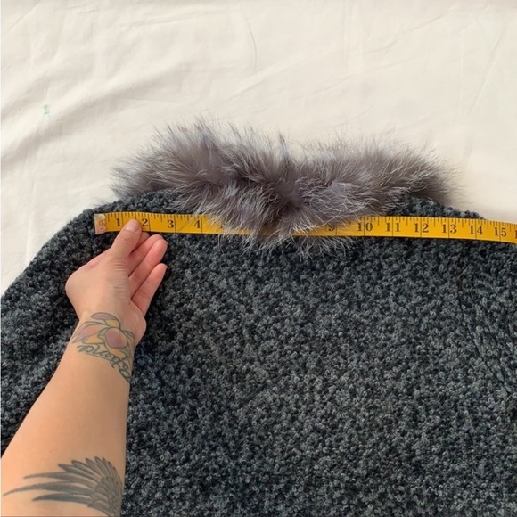 NWOT Fur trim coat, marbled grey, wool, size XS/S, gold button. - Picture 7 of 8